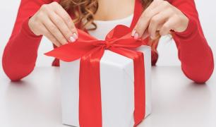Jak zapakować duży prezent?