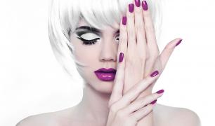 Kurs manicure hybrydowego – pomysł na prezent na 30 urodziny koleżanki