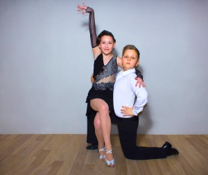 Voucher na kurs tańca lub lekcje nurkowania dla dziecka