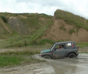 Voucher na terenową jazdę 4x4 off-road w fotelu pilota | wiele opcji | Świecie