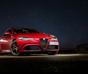 VOUCHER NA JAZDĘ ALFA ROMEO GIULIA QUADRIFOGLIO - WŁOSKIE EMOCJE