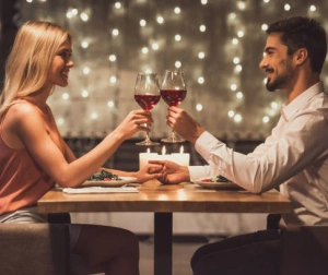 Romantyczna Kolacja z Degustacją Wina dla Dwojga | Kraków