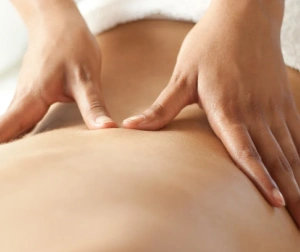 Voucher na masaż leczniczy (30 minut)