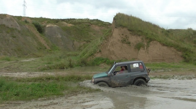 Voucher na terenową jazdę 4x4 off-road w fotelu pilota | wiele opcji | Świecie