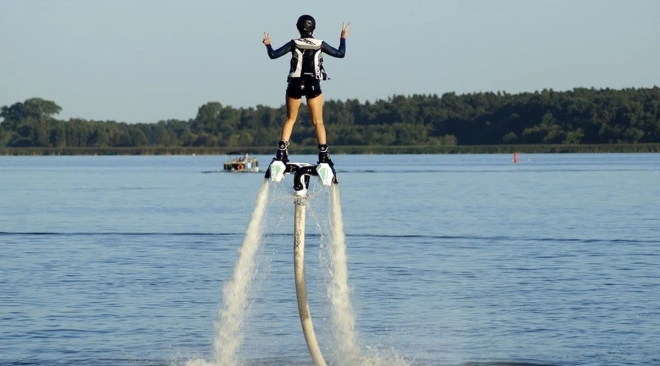 Flyboard dla Przyjaciół (10 minut) | Wiele Lokalizacji