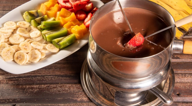 Czekoladowa Uczta Fondue dla Przyjaciół | Poznań